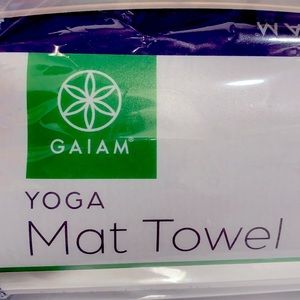 GAIAM🌳YOGA MAT TOWEL🧘🏻‍♀️